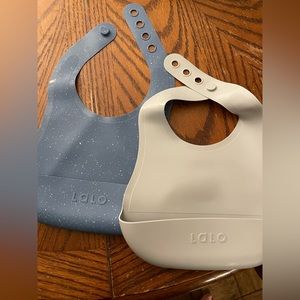 LALO The Bib silicone bibs